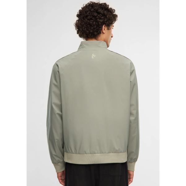 Elvine Heren Ejje Vetiver